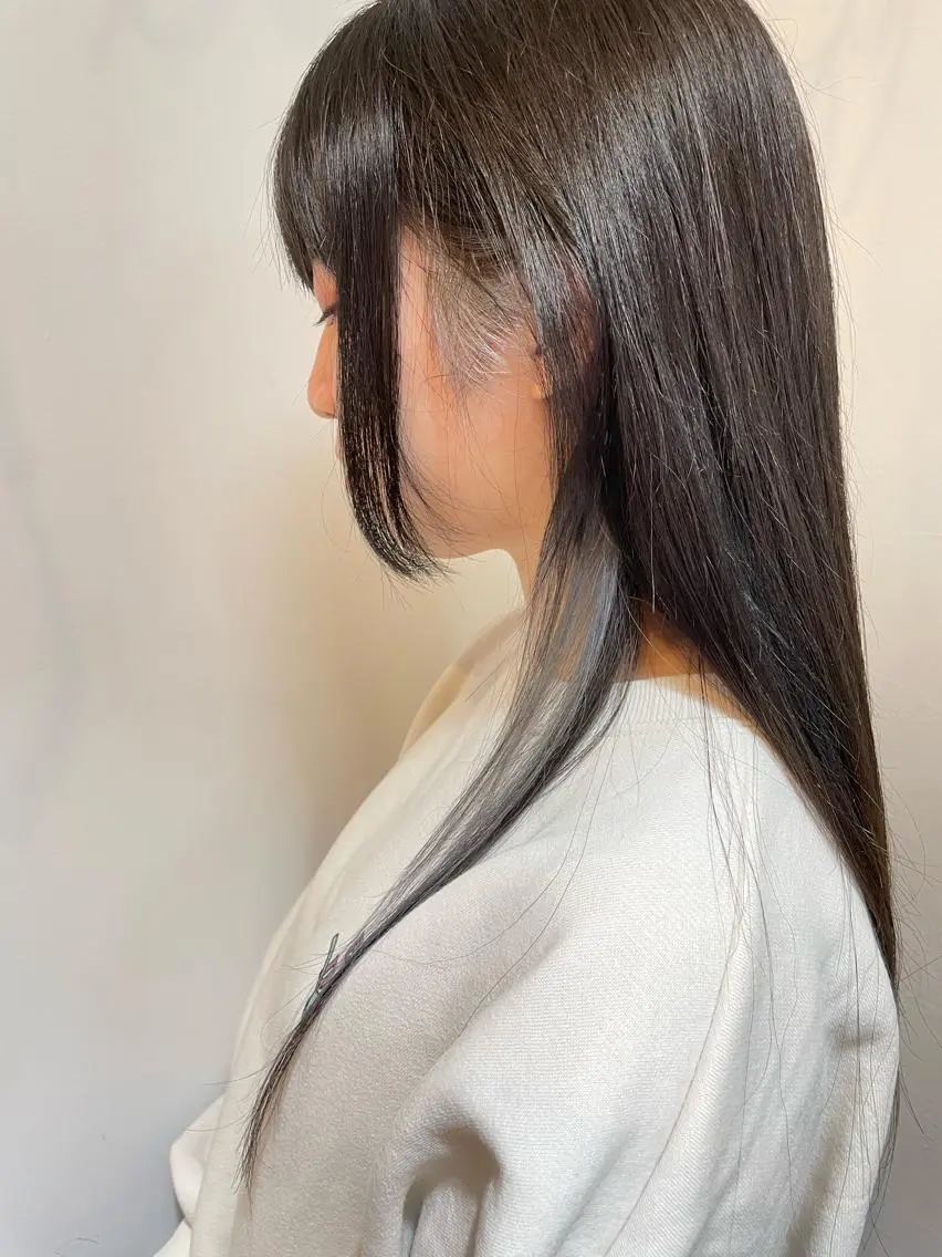 ロング カラー シルバー ホワイトシルバー 💛🤍U too e’s /店長🧸のヘアスタイル