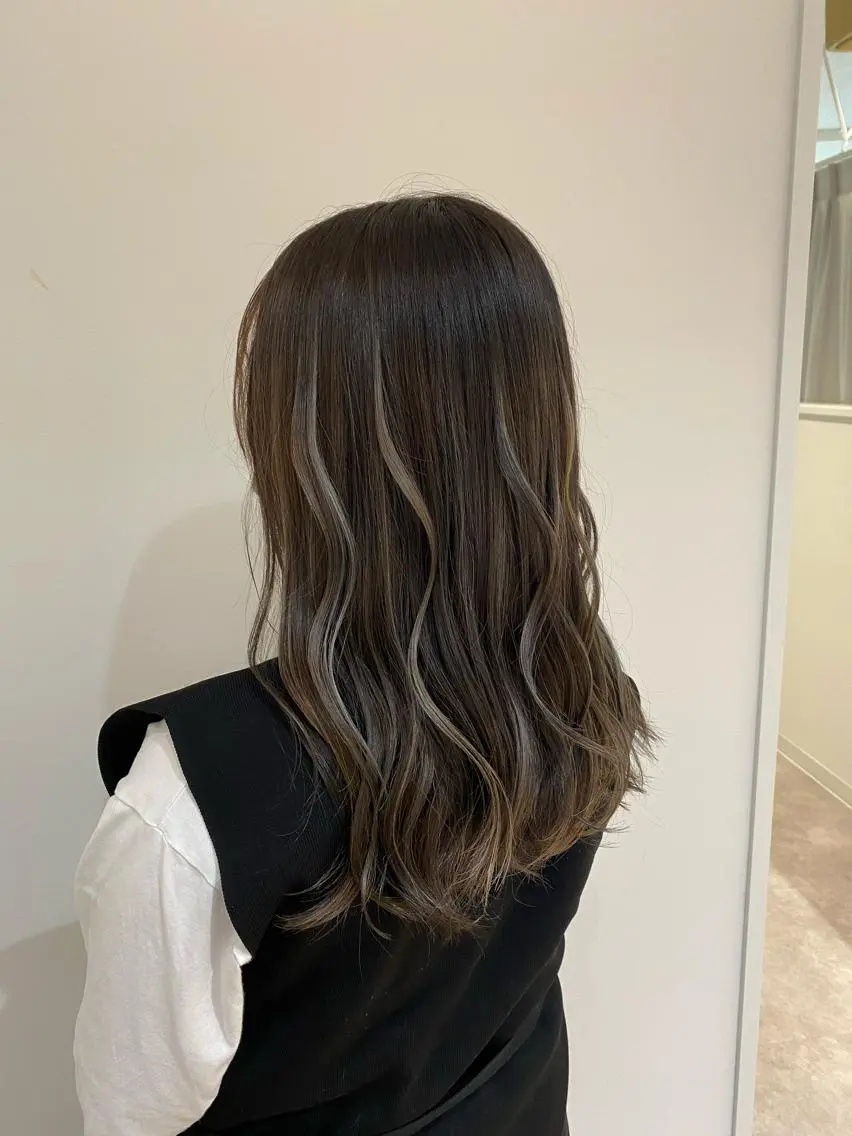 ロング カラー カット ヘアカラー トリートメント 美髪・透明感カラー 西川仁弥のヘアスタイル