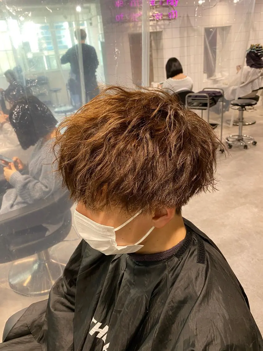 カラー パーマ メンズ カット パーマ トリートメント ヘアセット メンズヘア特化 パーマ 縮毛矯正🔷のヘアスタイル