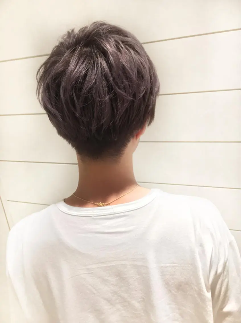 ショート カラー メンズ マッシュ パープルカラー シルバー 鍵山 千秋のヘアスタイル