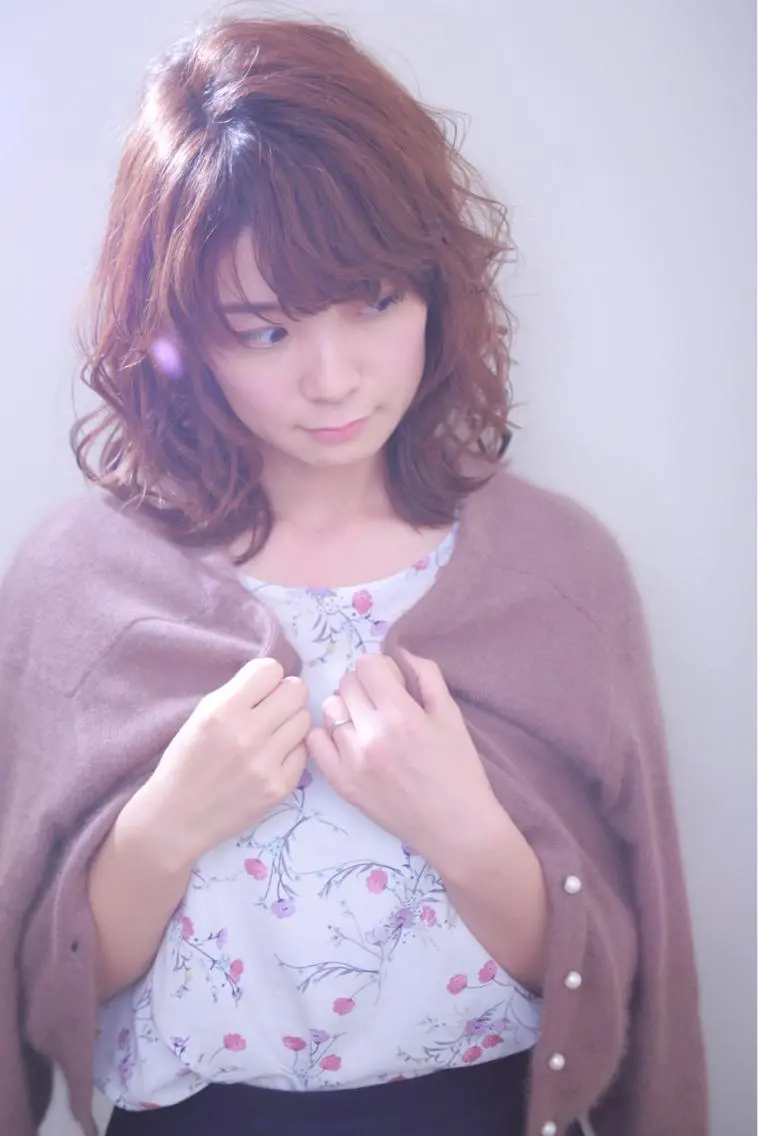 ミディアム 伊藤 裕貴のヘアスタイル