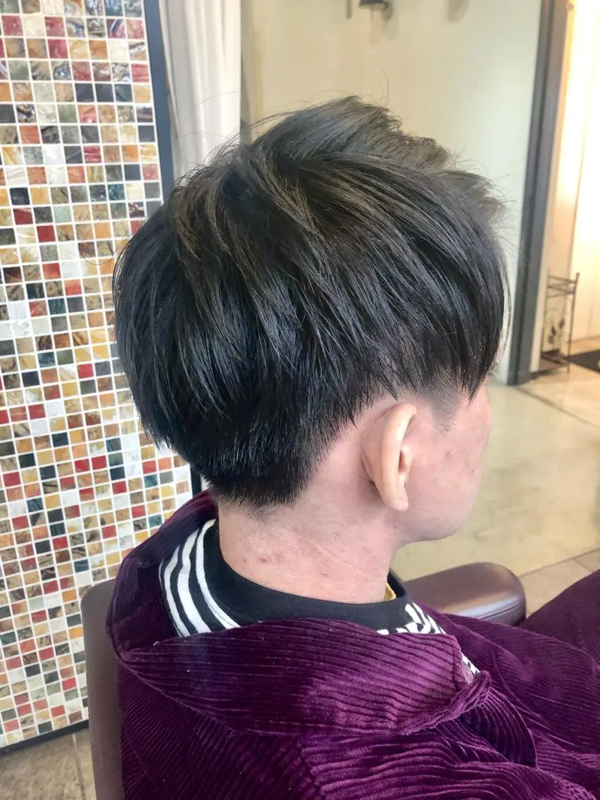 ショート メンズ 岩谷 愛依のヘアスタイル