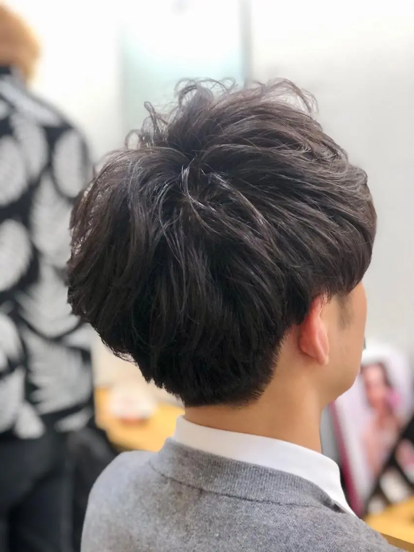 パーマ メンズ メンズパーマ カット パーマ トリートメント H by Real meのヘアスタイル