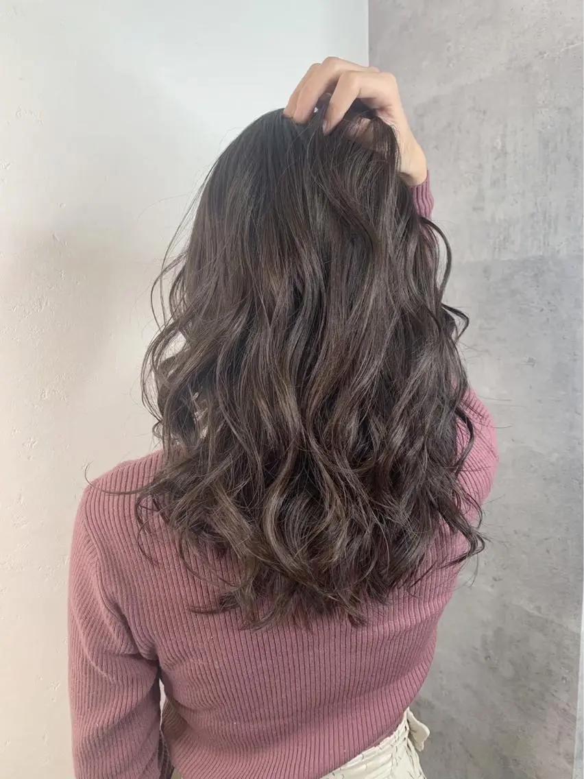 セミロング カラー _WHITE 高槻のヘアスタイル