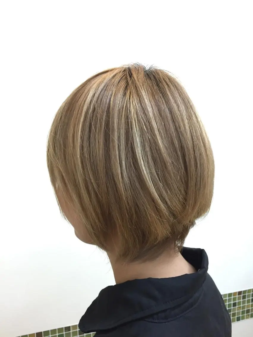 ショート ハイライト 青木 啓輔のヘアスタイル