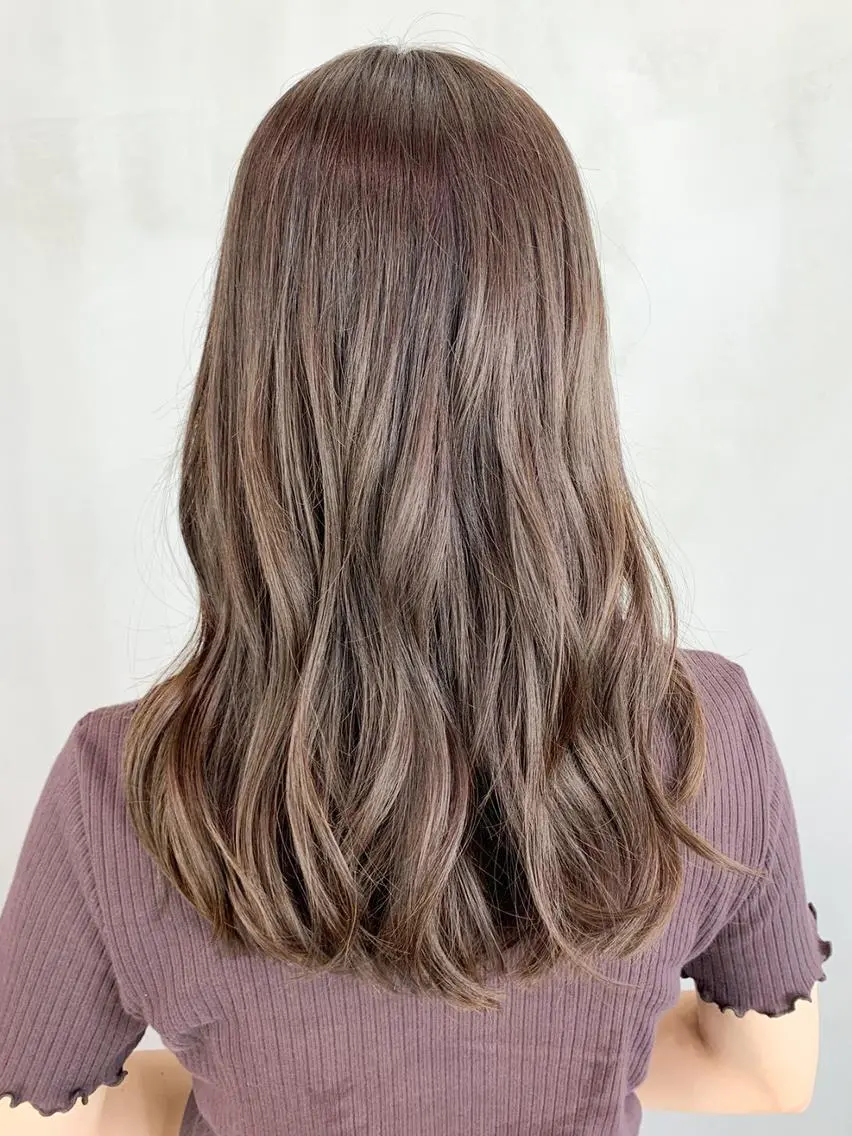 セミロング カラー パーマ ヘアアレンジ ベージュカラー ハイライトカラー ハイライト ITbyALBUM 藤沢店のヘアスタイル