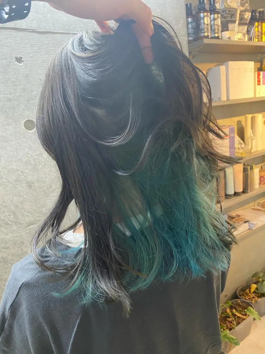 ミディアム カラー アッシュ バレイヤージュ 透明感カラー ハイライトカラー インナーカラー 原宿アンリ 山下卓也のヘアスタイル