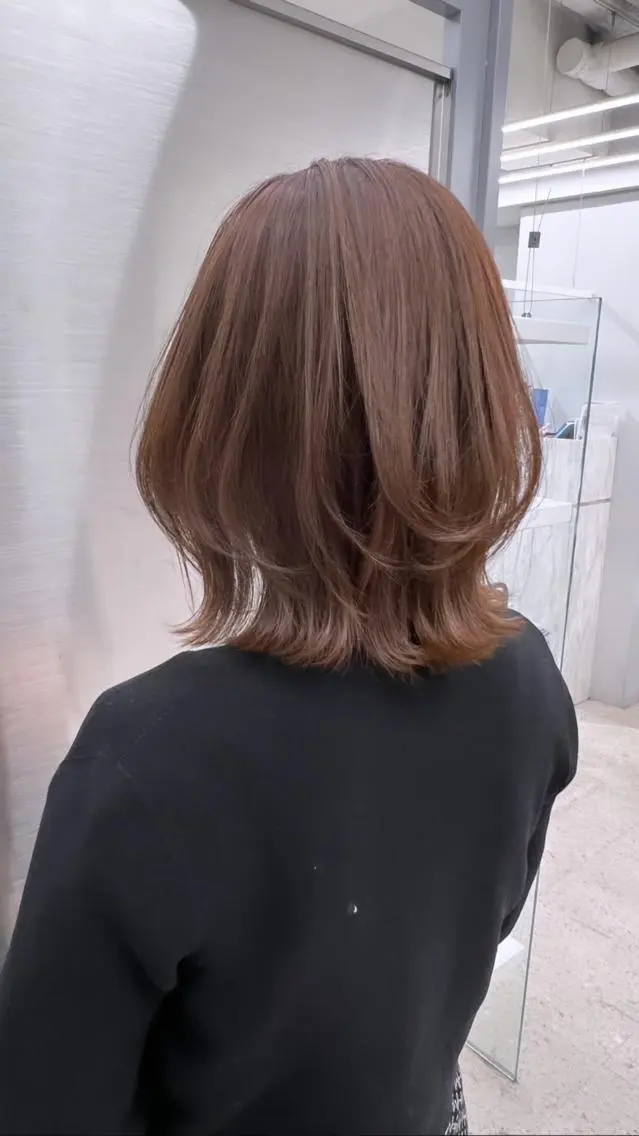 ミディアム カラー カット ヘアカラー トリートメント レイヤーカット 早崎太生のヘアスタイル