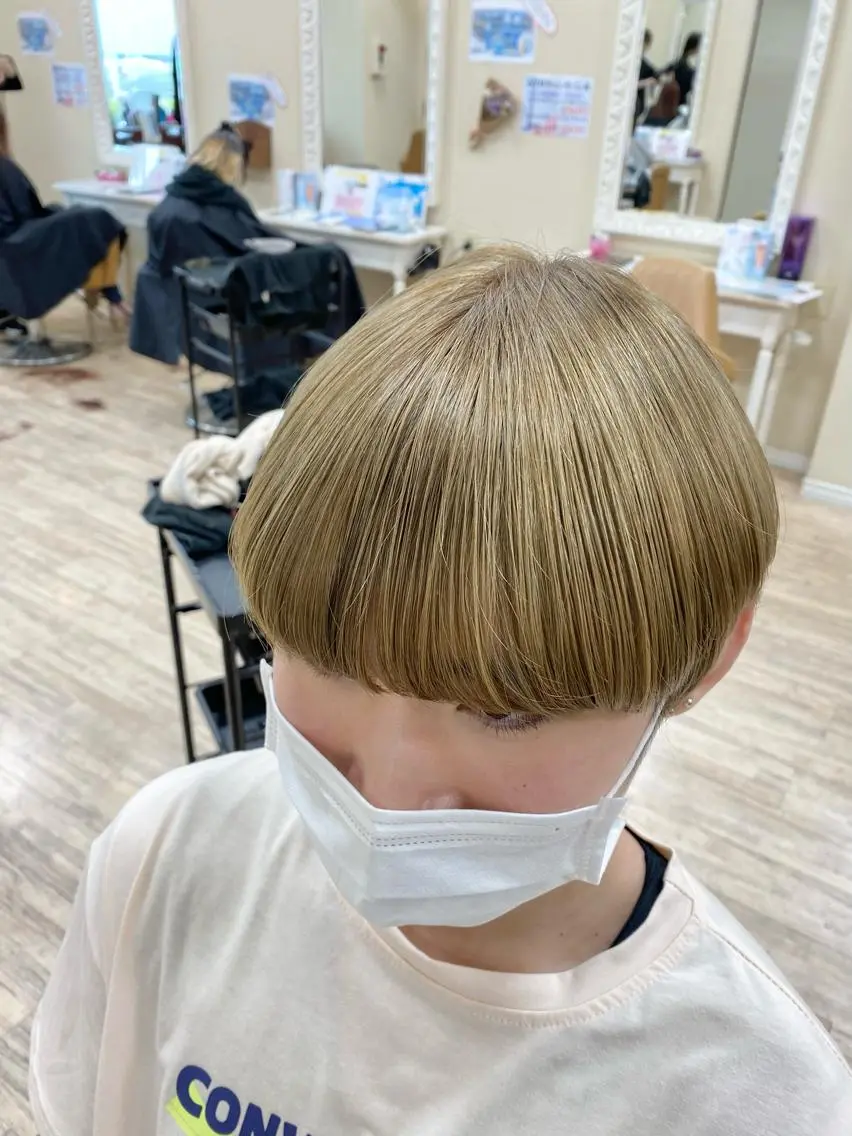 カラー SALOWIN栄 高須大貴のヘアスタイル