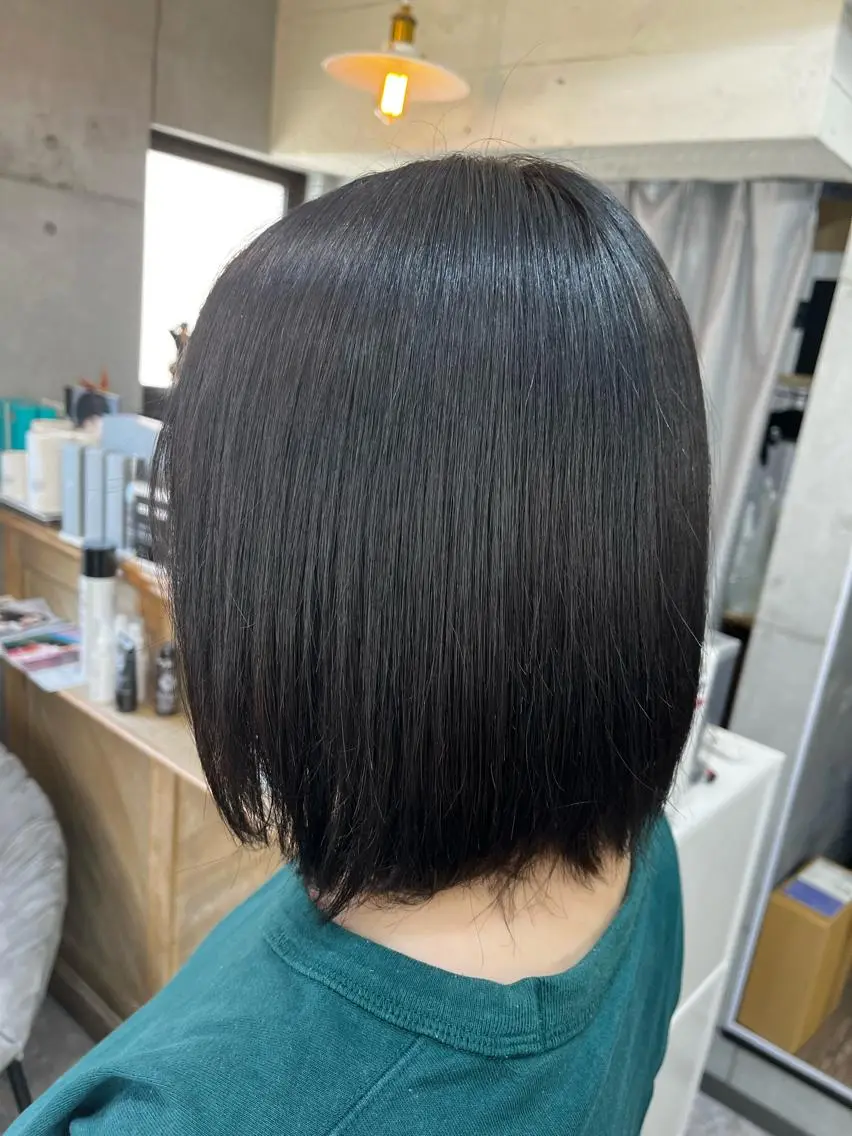 ミディアム カラー アッシュ ブリーチ ブラウンカラー トリートメント 石井 綺乃のヘアスタイル