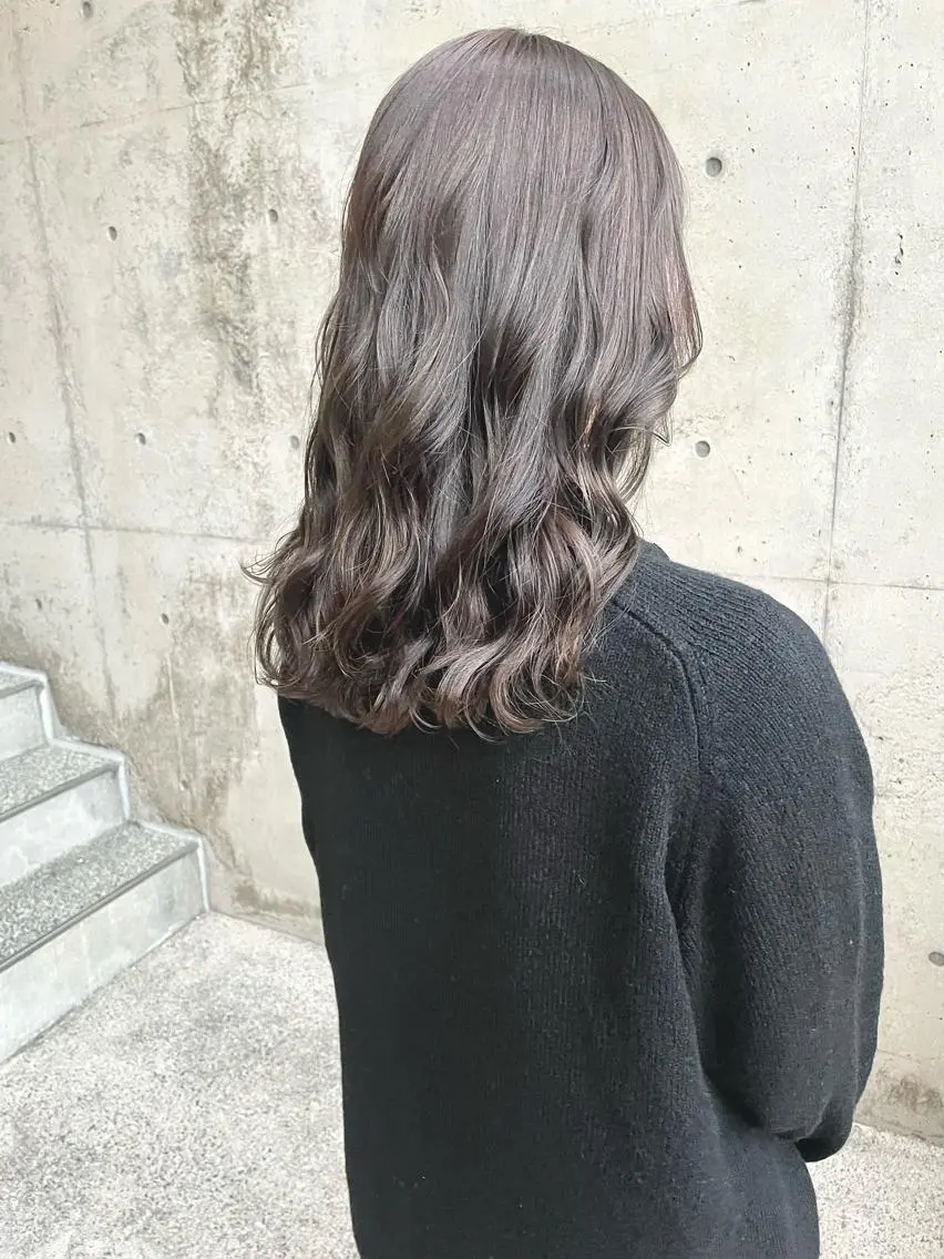 セミロング カラー 日高 香織のヘアスタイル