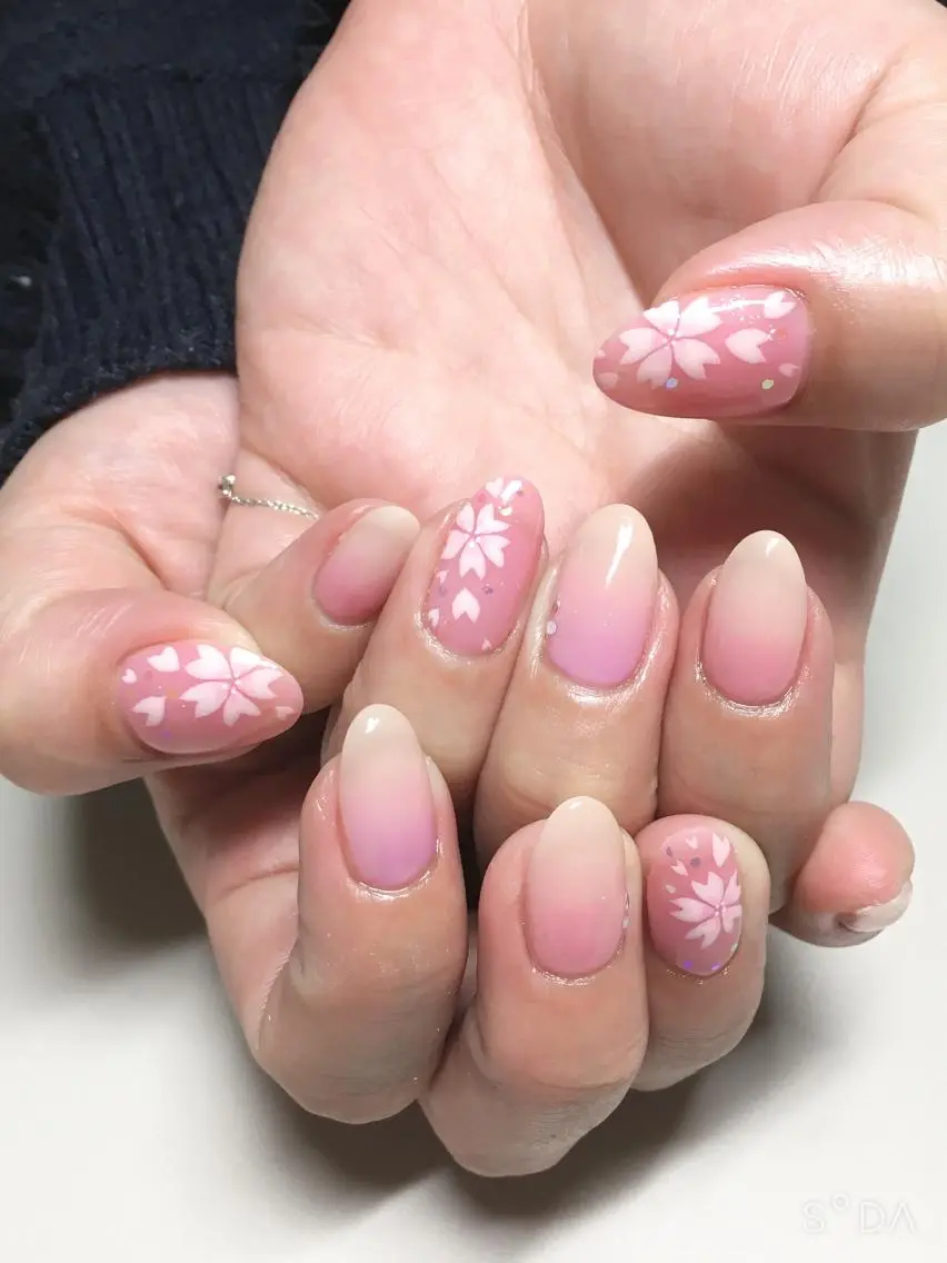 ネイル アートネイル 桜ネイル グラデーション 持ち込み ストーンネイル ハンドネイル kipinail 川﨑えりかのネイルデザイン