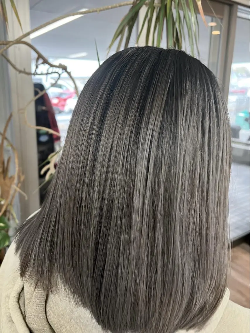 ミディアム カラー バレイヤージュ ブリーチ ケアブリーチ ダブルカラー イヤリングカラー ヘアカラー 🌷かわばた めい🌷のヘアスタイル