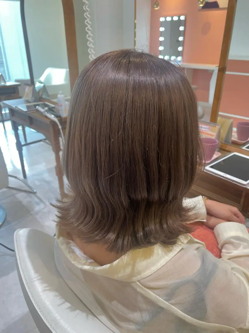 ミディアム カラー ミルクティーラテ ヘアカラー 和田 真依のヘアスタイル