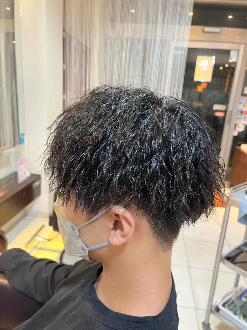 パーマ メンズ マッシュ メンズパーマ メンズツイストパーマ ツイストパーマ カット パーマ カ レラのヘアスタイル