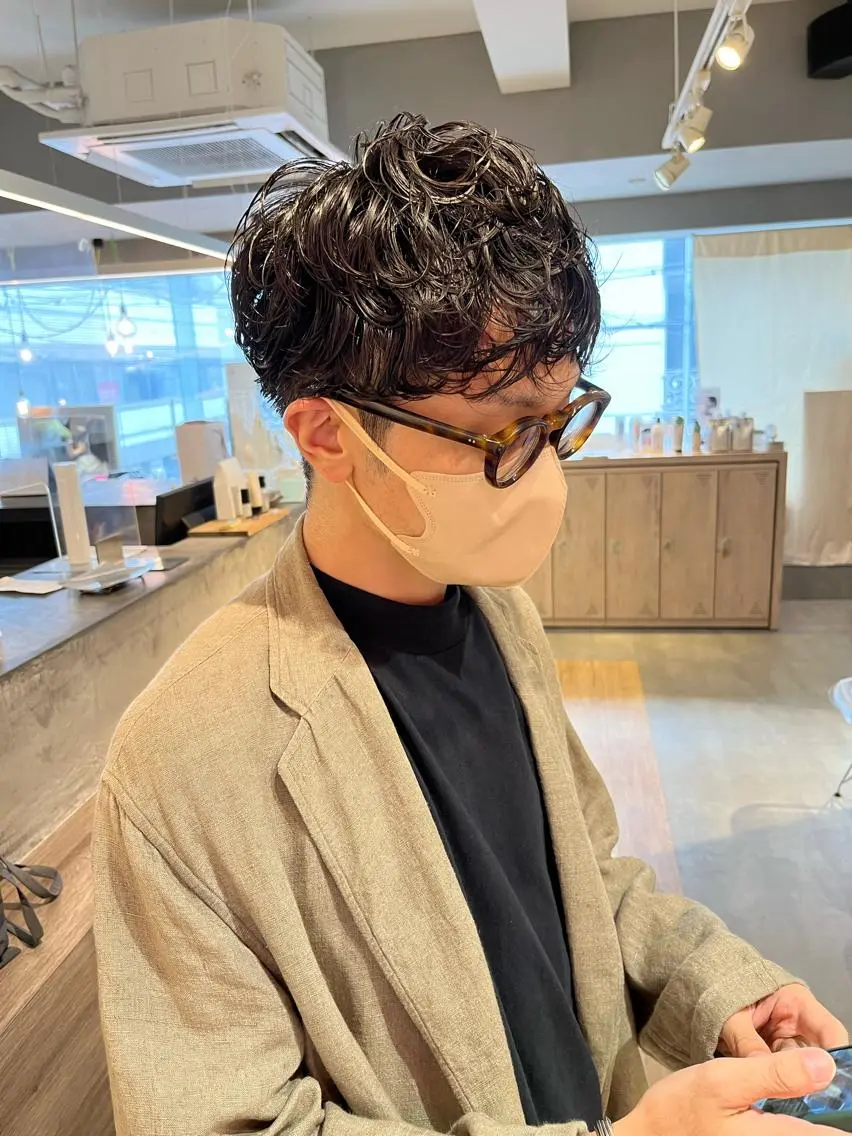 ショート パーマ メンズ カット パーマ SCENEbyRAD helmのヘアスタイル