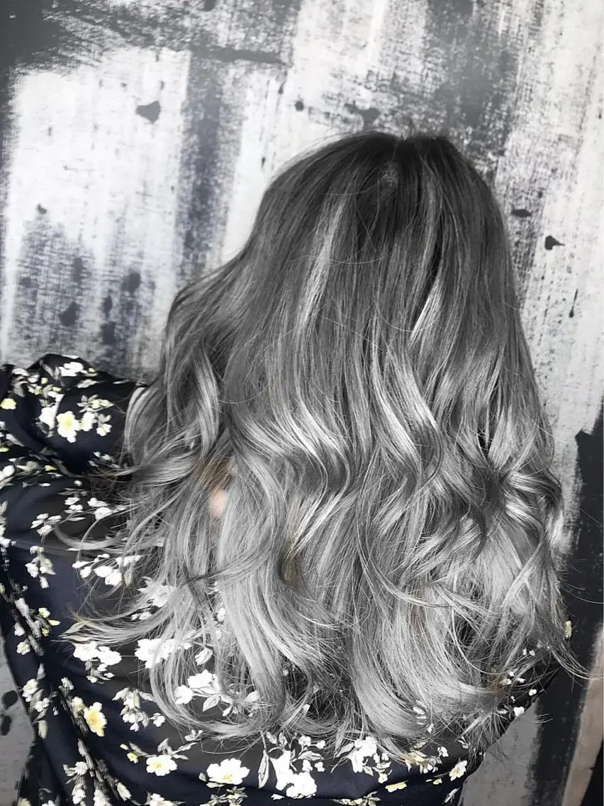 セミロング カラー カット ヘアカラー トリートメント 新宿メンズパーマ特化 メンズバレイヤージュのヘアスタイル