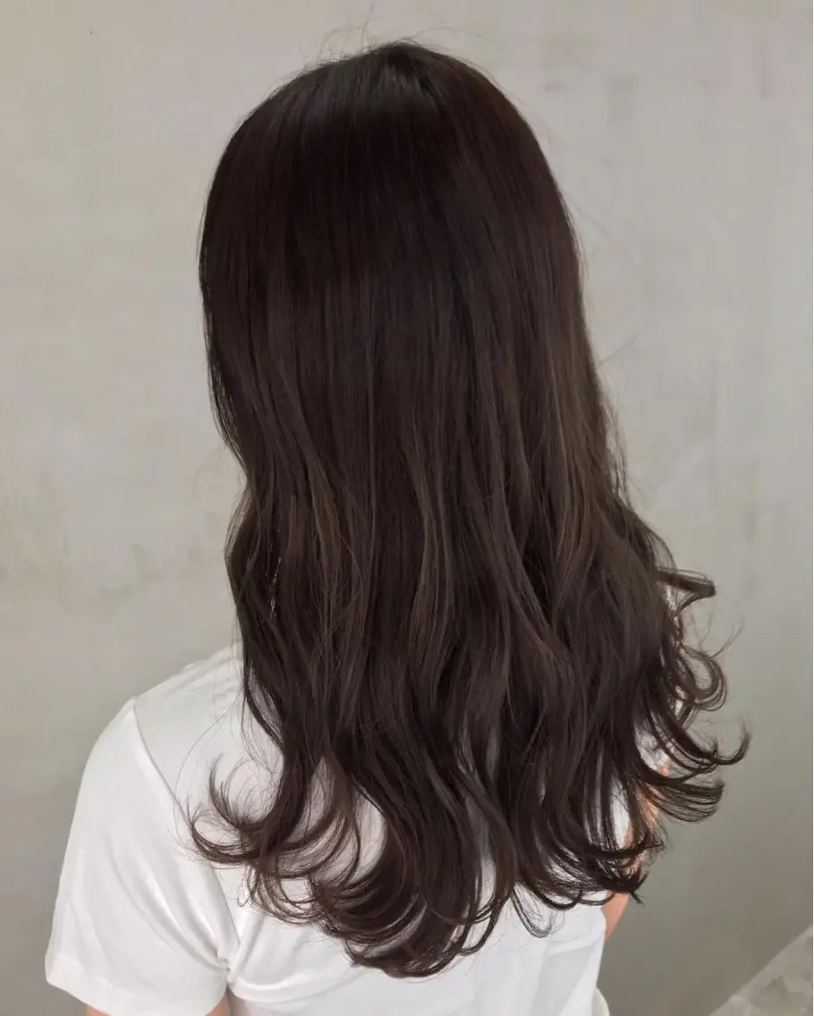 セミロング yui .のヘアスタイル