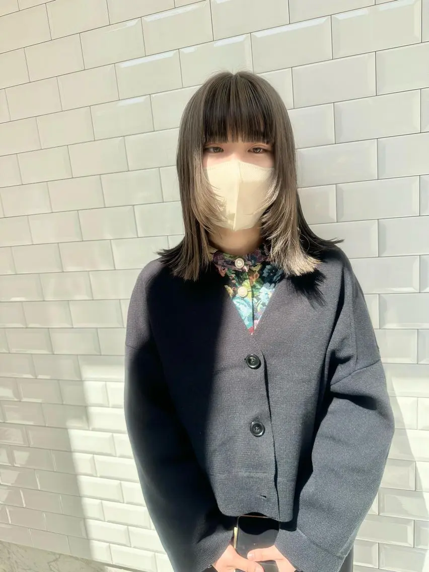 ミディアム カラー ブリーチ インナーカラー ヘアカラー トリートメント 半個室サロン🫧 ササキアヤカのヘアスタイル