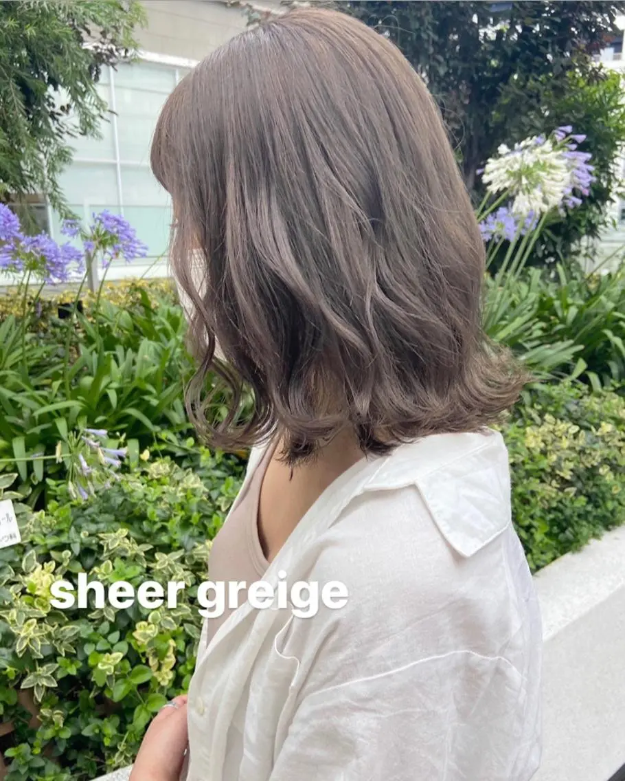 ミディアム カラー ダブルカラー グレージュ シアーグレージュ 木下 奈々のヘアスタイル
