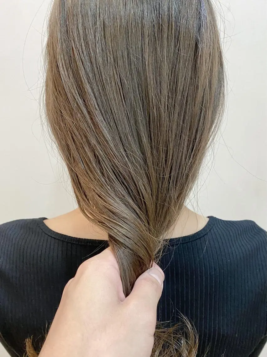 カラー ブルーカラー ブルージュ 鈴木 啓介のヘアスタイル