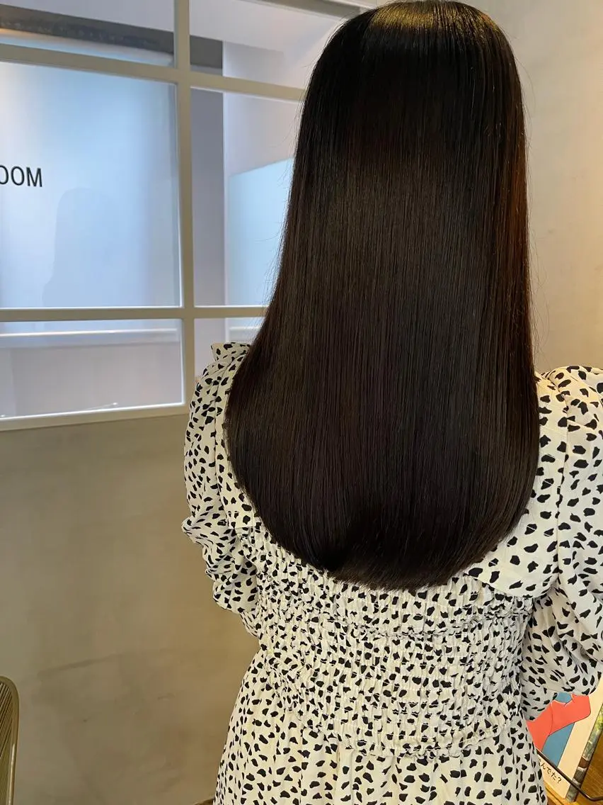 ロング 縮毛矯正 梅本 有希のヘアスタイル