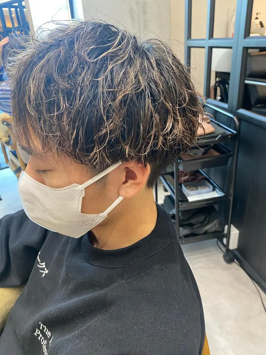 カラー メンズ 似合う髪型見つけます AYAKAのヘアスタイル