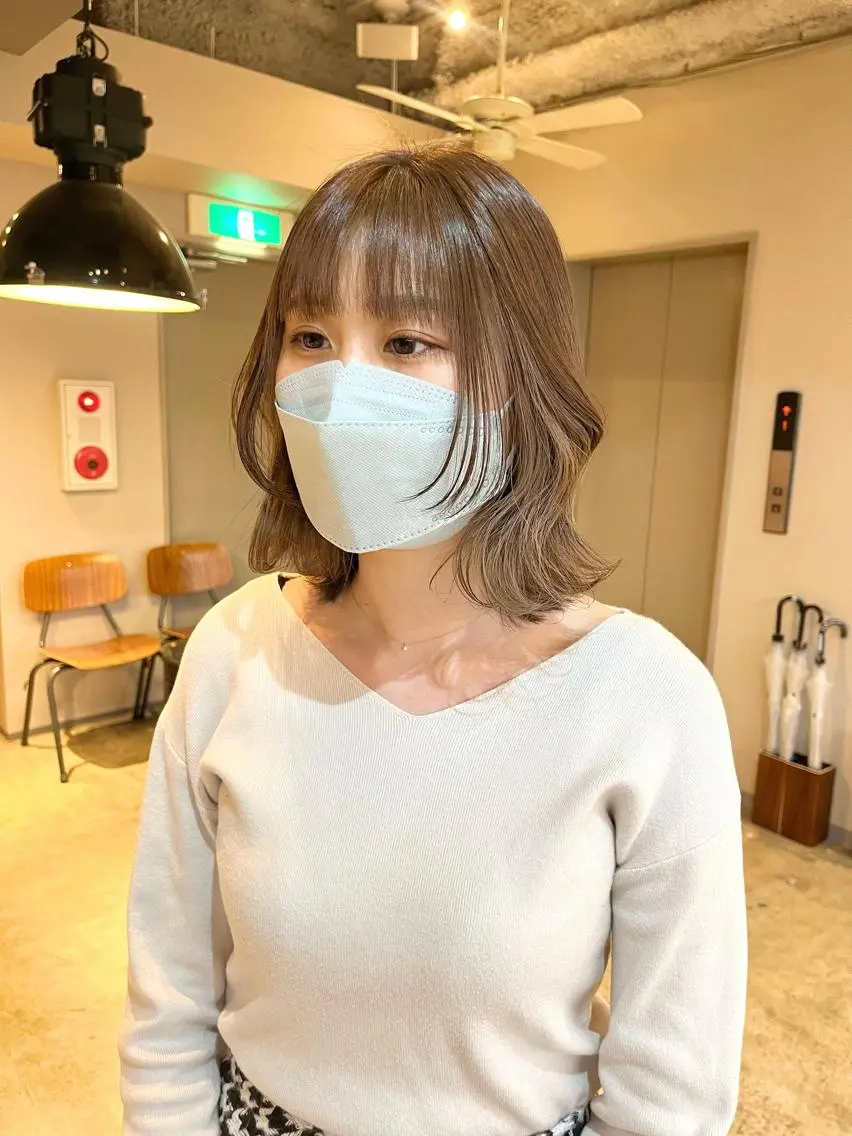 ミディアム カラー ベージュカラー ブリーチ 🩷ハイトーン透明感 レイヤー🩷ユリカのヘアスタイル