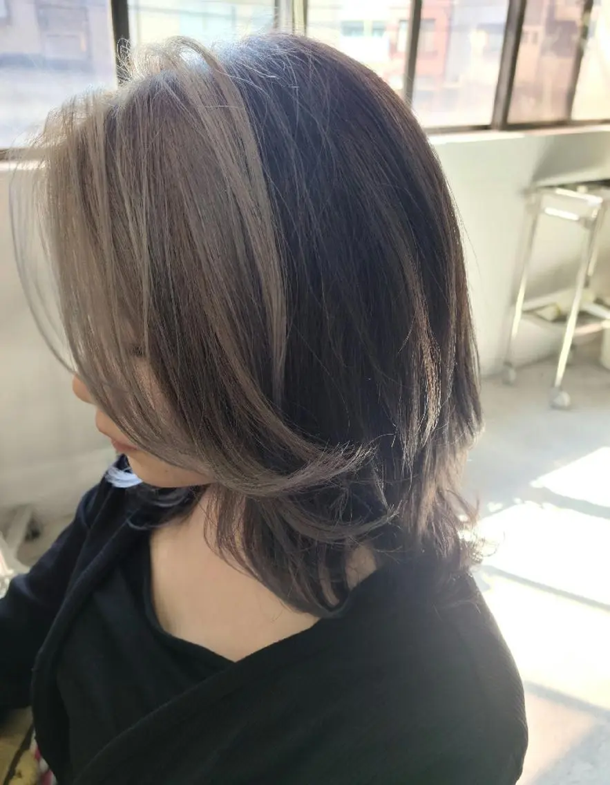 ミディアム カラー ヘアアレンジ ミストバング ブリーチ フェイスフレーミング ハイライトカラー 顔周りカット カット ヘアカラー トリートメント terra✂️川嶋 大輔のヘアスタイル