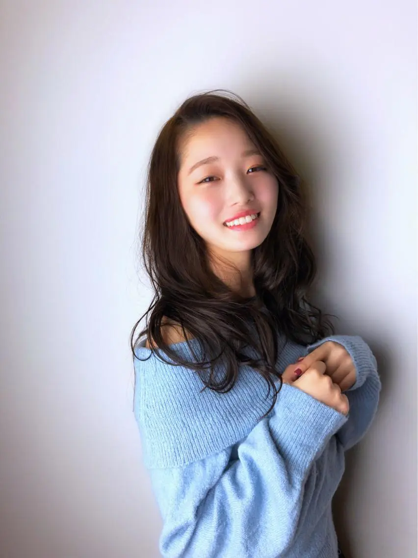 セミロング カラー Hikaru Takahashiのヘアスタイル