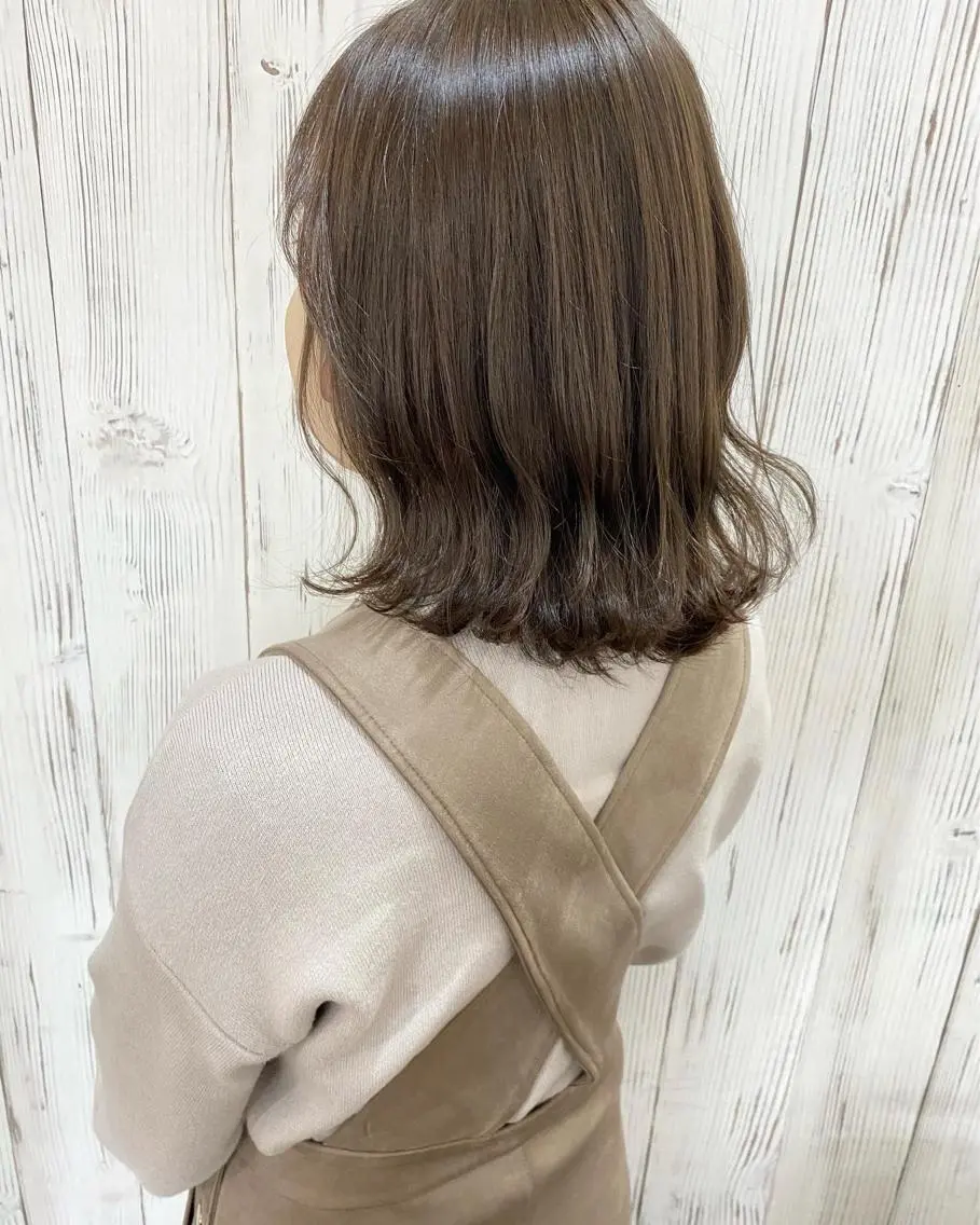 ミディアム カラー アディクシーカラー ブリーチ 透明感カラー エドルカラー ハイライトカラー カット ヘアカラー 夜23時まで予約🉑 reverieあきらのヘアスタイル