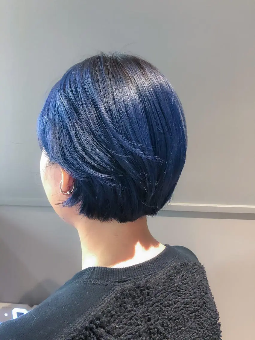 ショート カラー ヘアアレンジ ブリーチ ブルーカラー rii-🩰 トレンドメイクのヘアスタイル
