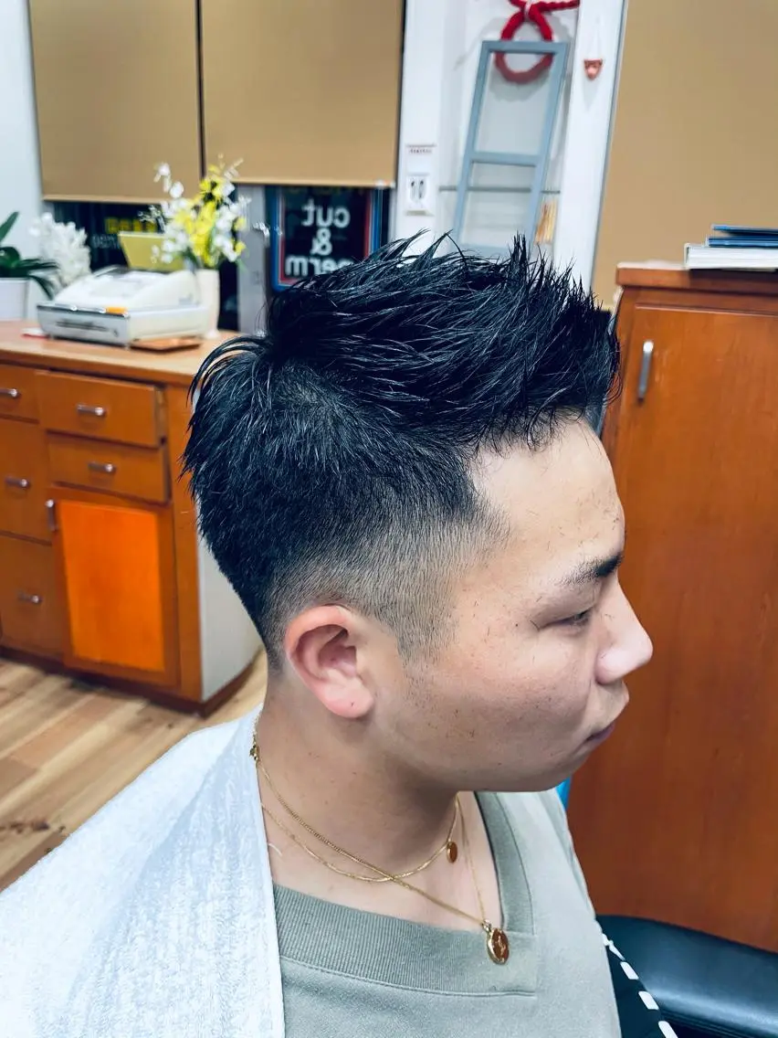 メンズ フェードカット 吉村 拓也のヘアスタイル