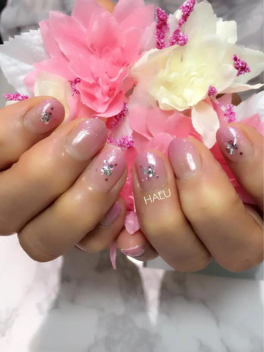 ネイル アートネイル グラデーション キラキラネイル ラメ(グリッター) ピンク HALU ハルのネイルデザイン