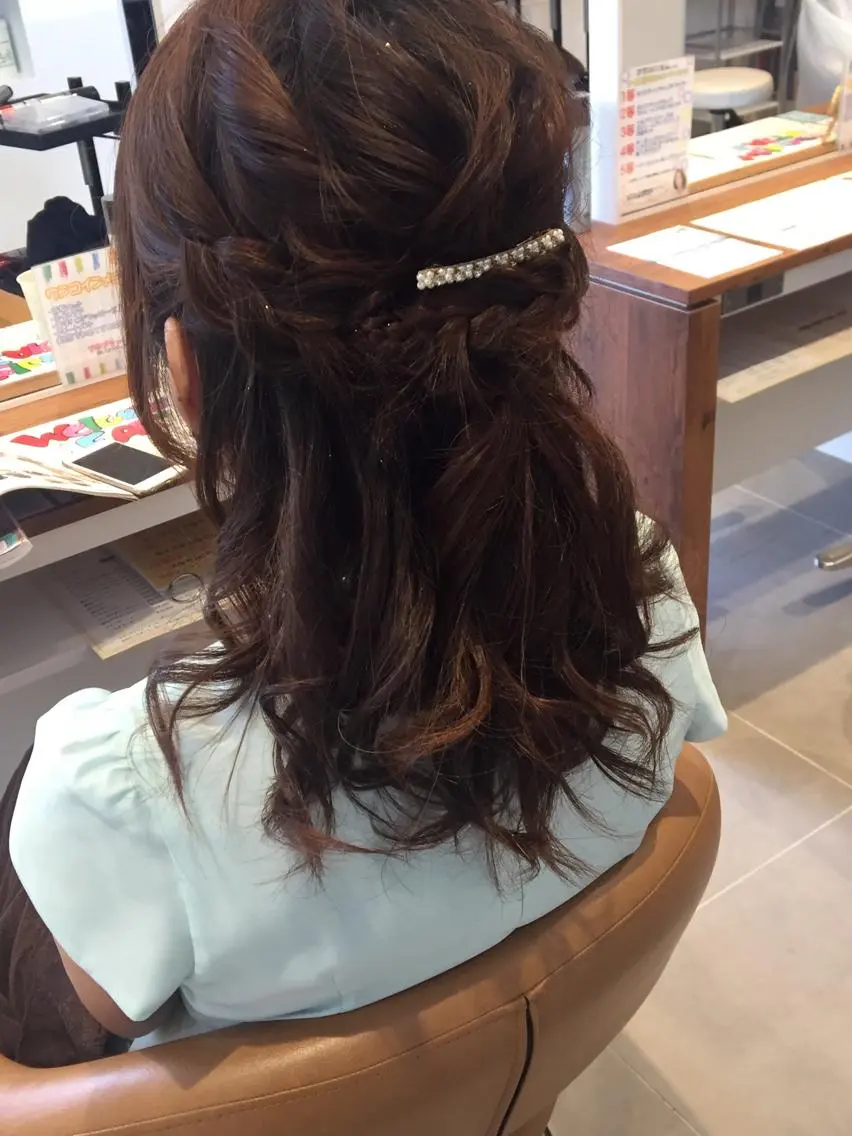 ヘアアレンジ ハーフアップ 髙尾 綺女のマツエク・マツパデザイン