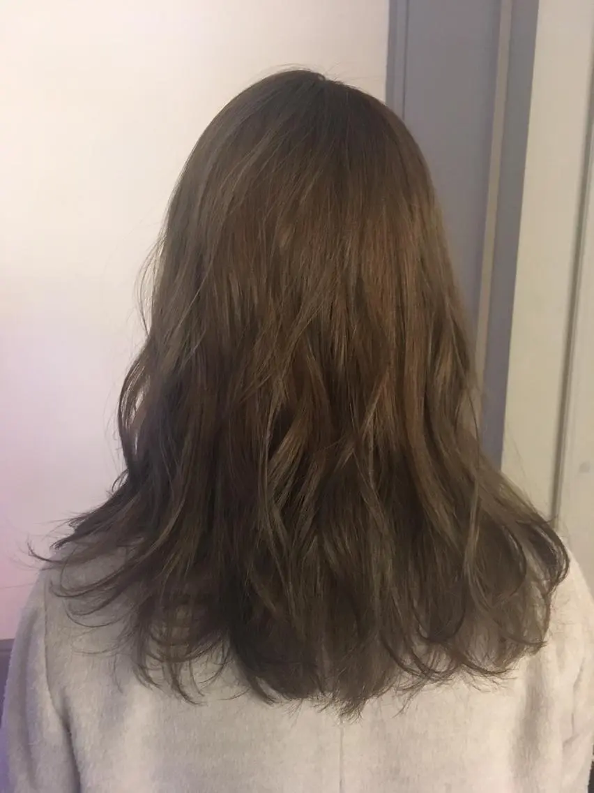 ロング カラー 透明感カラー グレージュ 🌿椿 夢来🌿のヘアスタイル