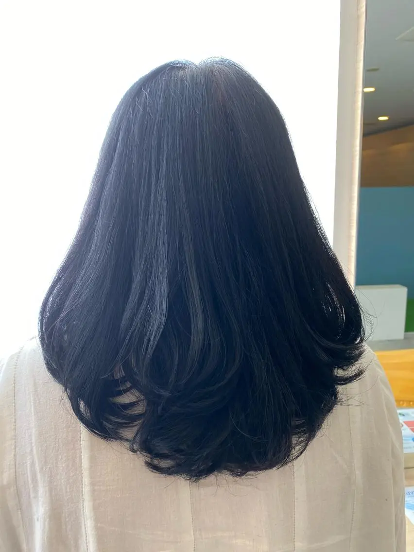 セミロング & kuのヘアスタイル