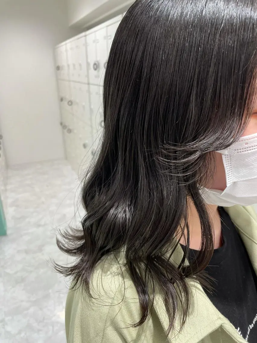 ロング カラー パーマ ヘアアレンジ メンズ キッズ ネイル マツエク・マツパ 顔周りカット 天使の羽バング・フェザーバング スパイキー/フェザー /波巻き/かいとのヘアスタイル