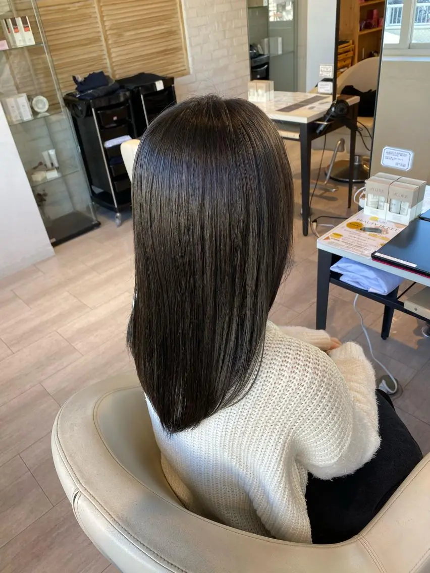 セミロング カラー ブルーカラー シルバー 金子 富士のヘアスタイル