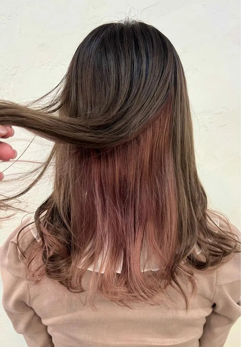 セミロング カラー ゆづき:ショート・透 明感カラー特化のヘアスタイル