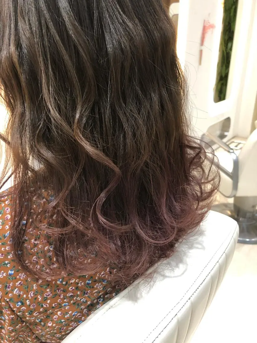 ロング カラー グラデーションカラー ヘアカラー 河原町/艶髪/西田 晴香のヘアスタイル