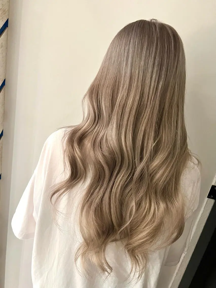 ロング カラー ヘアアレンジ ヘアカラー トリートメント 🏝️ハイトーン× エクステ特化🏝️のヘアスタイル