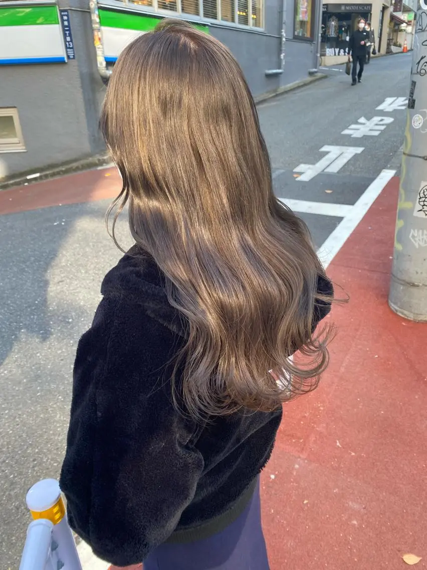 ロング カラー ヘアアレンジ 切りっぱなしボブ アッシュ アッシュグレー ベージュカラー 黒髪 ササキカズマ〻透明感 〻色落ち〻赤み消しのヘアスタイル