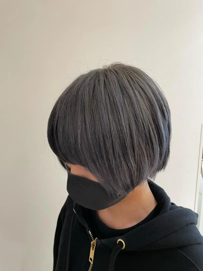 カラー 渡部凌我 小顔ウルフ ハイトーンカラーのヘアスタイル