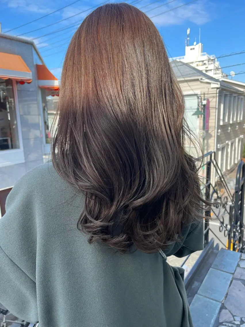 ロング カラー カット ヘアカラー トリートメント 平 ちひろのヘアスタイル