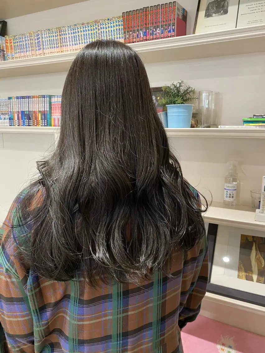 ロング カラー ベージュカラー KAREN🕊️ 大宮美容室のヘアスタイル