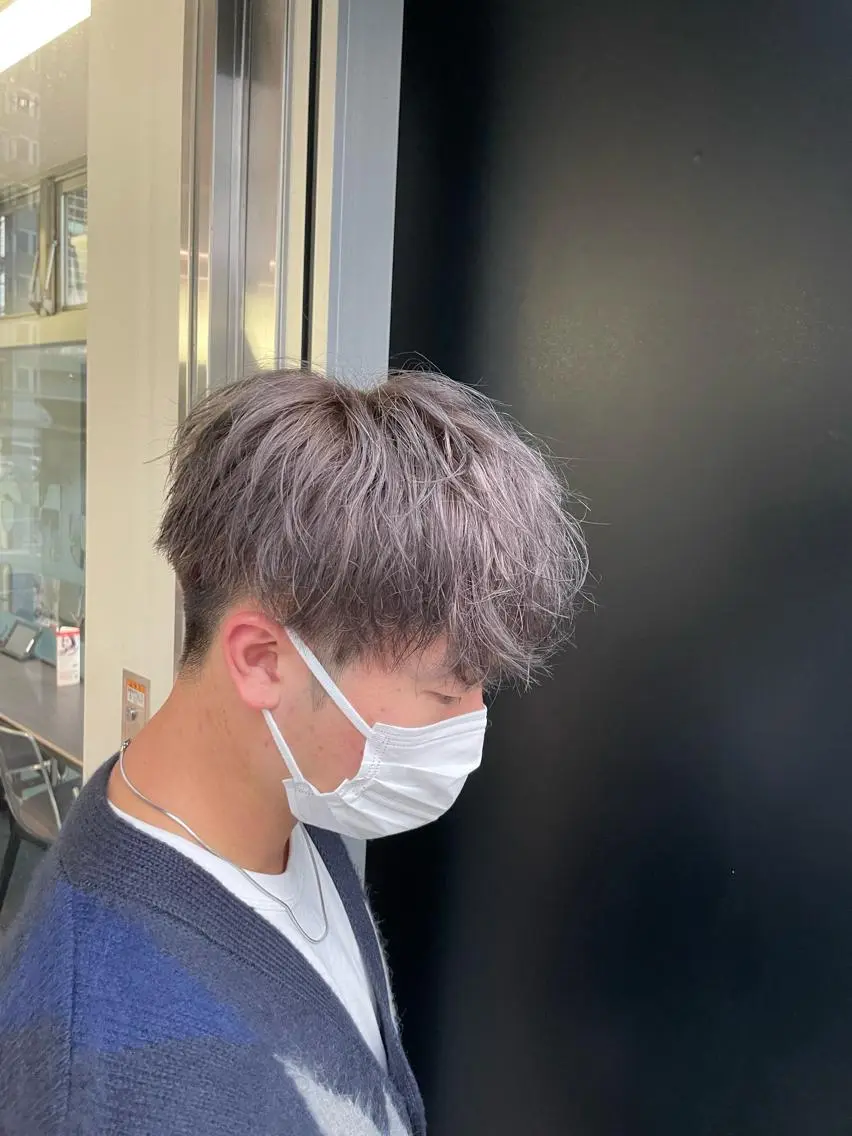 カラー メンズ メンズハイトーン マッシュ ハイトーンカラー カット ヘアカラー トリートメント 優真/難波で 1番パーマが上手いのヘアスタイル