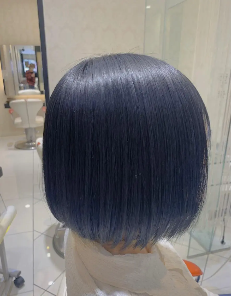 ショート カラー 黒髪 ブルーカラー ブルーブラック ネイビーカラー 髪質改善×ハイトーン ✨倉持のヘアスタイル