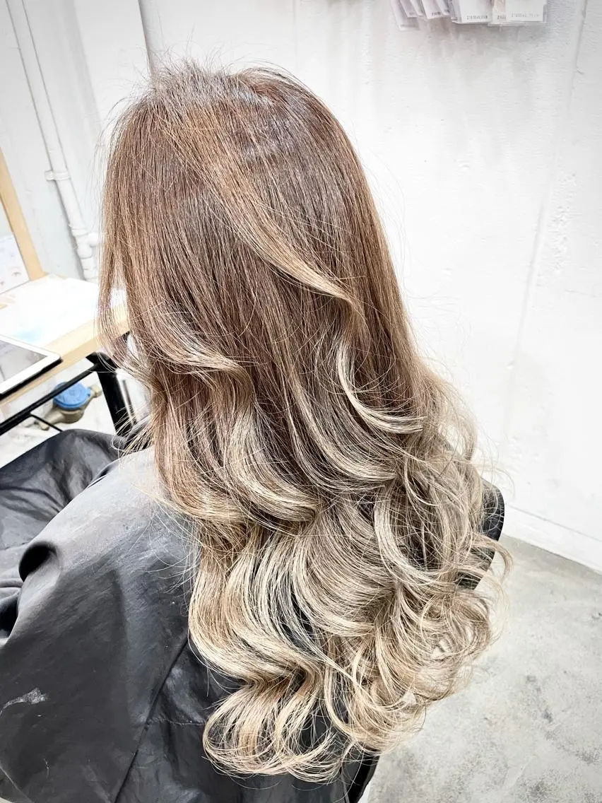 ロング カラー ヘアカラー トリートメント share by wealstarのヘアスタイル