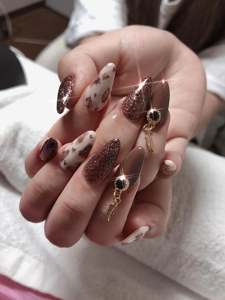 ミディアム ネイル ハンドネイル 《LB》ラブリエ Nail&eyeのマツエク・マツパデザイン